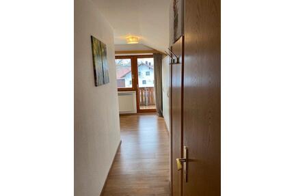 2 Zimmerapartment - 550,00&nbsp;EUR Kaltmiete, ca.&nbsp; 30,00&nbsp;m&sup2; in Traitsching (PLZ: 93455)