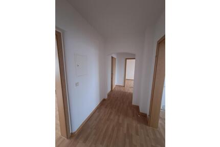 große 3-RWE mit ebenerdiger Dusche im beliebten Rosengarten - Halle (Saale) Damaschkestraße