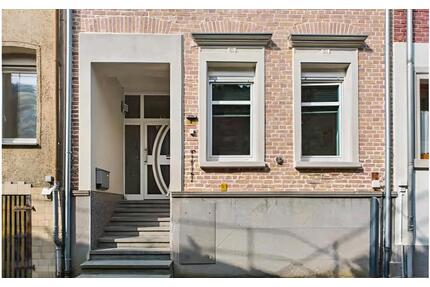 Vollmöbiliertes Ein-Zweifamilienhaus mit großer Terasse - Bingen am Rhein