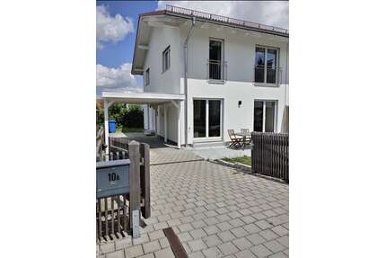 Haus zum Mieten in Holzkirchen 2.420,00 € 140 m²