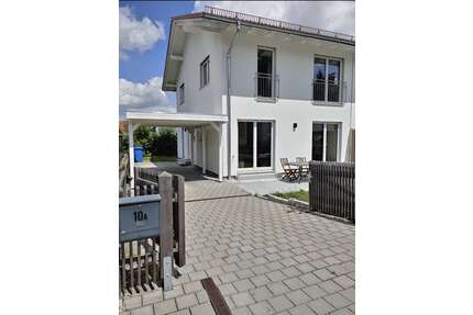 Haus zum Mieten in Holzkirchen 2.500,00 € 140 m²
