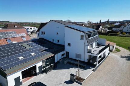 2,5-Zi.-Wohnung im 2. OG inkl. hochwertiger Einbauküche - Möttingen