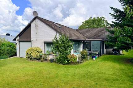 Haus zum Kaufen in Burg (Dithmarschen) 199.000,00 € 113 m²