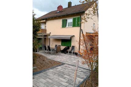 Attraktives Zweifamilienhaus in guter Lage von Marbach am Neckar