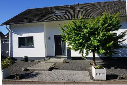 Haus zum Kaufen in Dormagen 698.000,00 € 177 m²