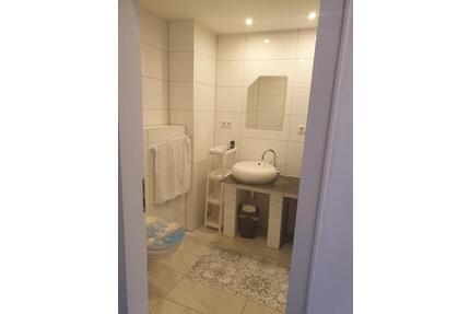 VOLLMÖBILIERTE WOHNUNG OSTWALL - 1.300,00&nbsp;EUR Kaltmiete, ca.&nbsp; 100,00&nbsp;m&sup2; in Krefeld (PLZ: 47803) Benrad