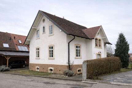 Haus zum Kaufen in Freiburg im Breisgau 940.000,00 € 155 m²