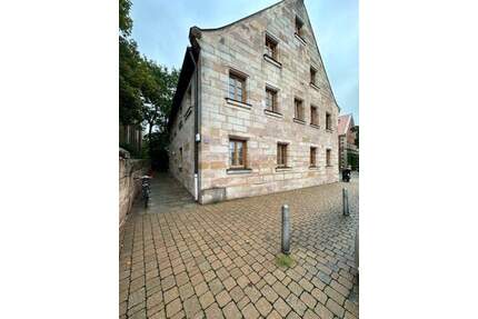 2 Zimmer mit Balkon in Poppenreuth | Wohnen in historischem Ambiente - Fürth