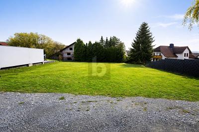 ATTRAKTIVES BAUAREAL IN TOPLAGE - Mainleus