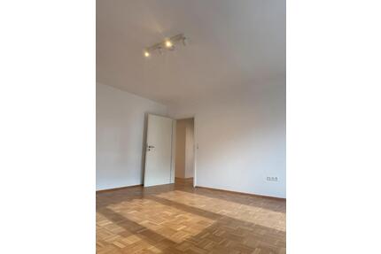 Modernisierte Traumwohnung mit 2 Balkonen und Garage - Würzburg Sanderau