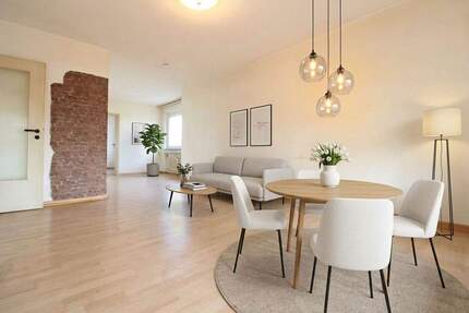 Renovierungsbedürftige 4-Zimmer Wohnung in Frankfurt Rödelheim - Frankfurt am Main
