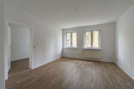 Wohnung zum Mieten in Zeitz 334,00 € 59.5 m²