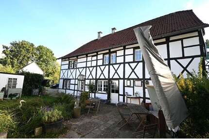 Haus zum Kaufen in Solingen 299.000,00 € 200 m²