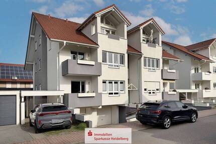 Attraktive, bezugsfreie Dachgeschosswohnung mit sonnigem Balkon in Hockenheim