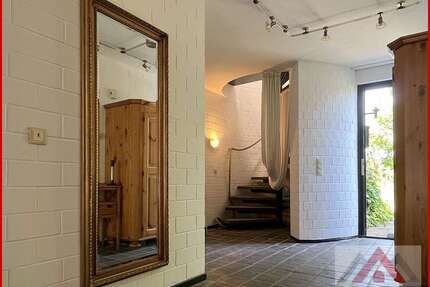 Haus zum Kaufen in Vöhl 279.000,00 € 173.5 m²