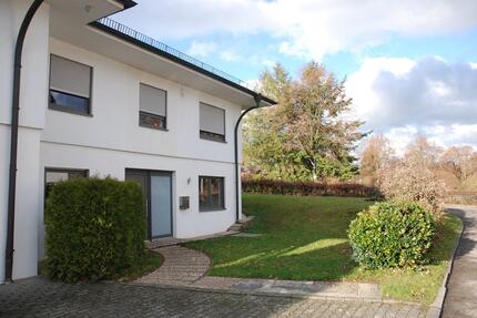 Moderne, großzügige 2,5-Zimmer-EG-Wohnung im Zentrum v. Much