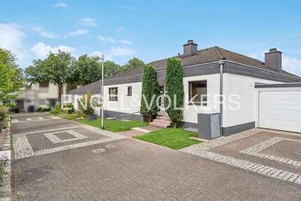 Haus zum Kaufen in Eschborn 1.036.000,00 € 148 m²