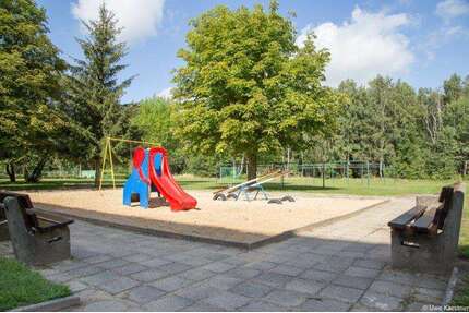 Wohnung zum Mieten in Hermsdorf 390,00 € 70.05 m²