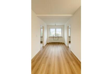 FRISCH RENOVIERT UND GROßZÜGIG - 377.000,00&nbsp;EUR Kaufpreis, ca.&nbsp; 97,00&nbsp;m&sup2;&nbsp;Wohnfl&auml;che in Königsbrunn (PLZ: 86343)