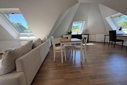 Dachgeschosswohnung am Kurpark - 1.350,00&nbsp;EUR Kaltmiete, ca.&nbsp; 72,00&nbsp;m&sup2; in Bad Homburg vor der Höhe (PLZ: 61350) Gonzenheim