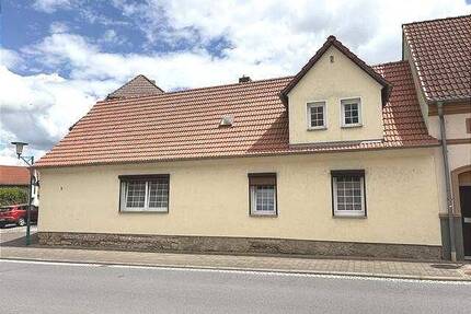EFH in Schafstädt - 43.000,00&nbsp;EUR Kaufpreis, ca.&nbsp; 110,00&nbsp;m&sup2;&nbsp;Wohnfl&auml;che in Bad Lauchstädt (PLZ: 06246) Schafstädt