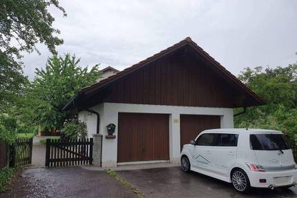 EINFAMILIENHAUS - 1.073 m² Grundstück - 3 GARAGEN - Waldkraiburg