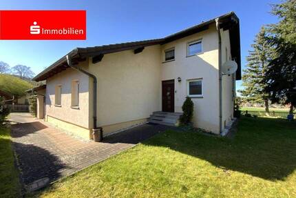 Geräumiges Einfamilienhaus mit großem Grundstück - Saalfeld