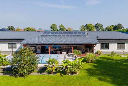 Haus zum Kaufen in Falkenberg 900.000,00 € 460.79 m²