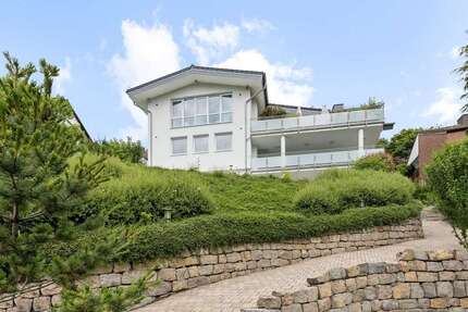 Haus zum Kaufen in Eppstein 1.690.000,00 € 405.28 m²