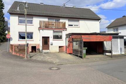 Gemütliches Ein-Zweifamilienhaus mit kleinem Hof in Gemünden zum selber einziehen oder vermieten