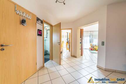 Haus zum Kaufen in Altmannstein-Neuenhinzenhausen 509.900,00 € 181.72 m²