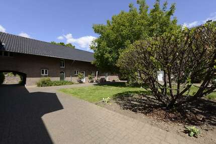 Wohnung zum Kaufen in Grevenbroich 253.000,00 € 132 m²