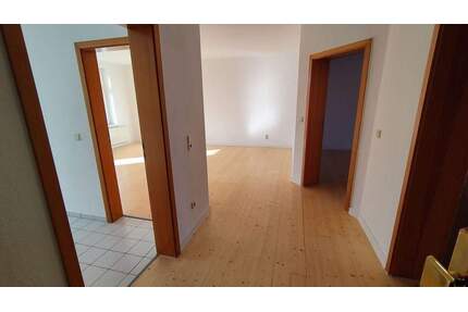 Wohlfühloase in Leipzig-Alt-Lindenau: Zwei-Zimmer-Wohnung mit Balkon und Garten