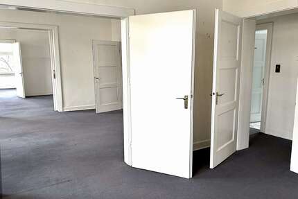 Wohnung zum Kaufen in Düsseldorf 757.000,00 € 166 m²