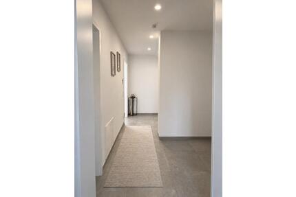 Wohnung - Doppelhaushälfte - 1.650,00&nbsp;EUR Kaltmiete, ca.&nbsp; 120,00&nbsp;m&sup2; in Denkendorf (PLZ: 85095)