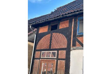 Haus für Visionär - 19.999,00&nbsp;EUR Kaufpreis, ca.&nbsp; 160,00&nbsp;m&sup2; in Ottenstein (PLZ: 31868)