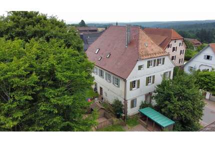 Haus zum Kaufen in Seewald 199.000,00 € 364.63 m²