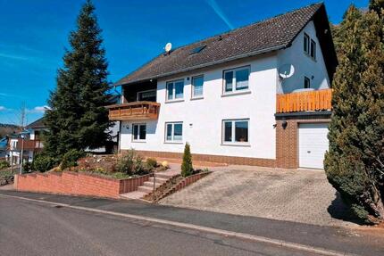 Mehrfamilienhaus am Waldrand in Südlage - Wildeck