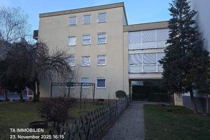 Moderne 3-Zimmer-Wohnung mit Balkon in Nürnberg