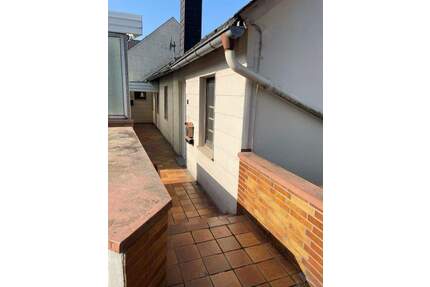 Erstbezug, modernisierte, großzügige 2-Zimmer-Erdgeschosswohnung,sep.Eingang, Zentrum Wiehl-Bielstein