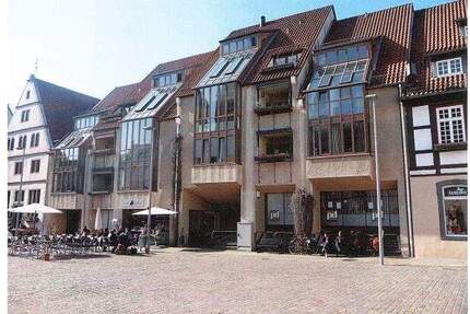 sehr schöne 2,5-Zimmerwohung in bester Innenstadtlage mit kleiner Loggia - - Lemgo