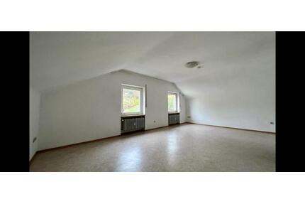 Tolle 1-ZW, 40 qm, Dachgeschosswohnung mit separater EBK - Schweinfurt Haardt