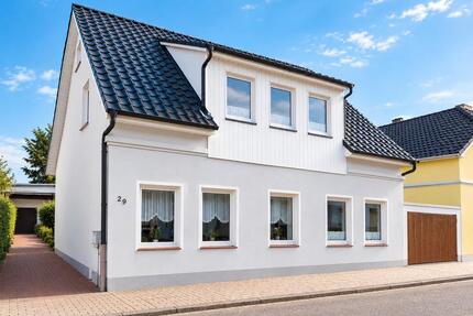 Erstbezug nach Modernisierung Freistehendes EFH mit großem Garten - Brake (Unterweser)