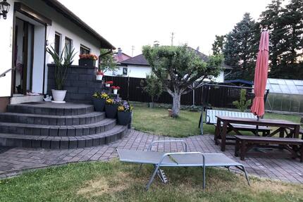 Freistehendes Einfamilienhaus mit großem Garten - Hundsangen