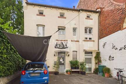 Haus zum Kaufen in Darmstadt 1.200.000,00 € 365 m²