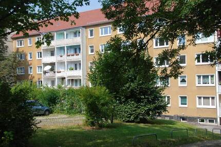 3-Raum-Wohnung mit Badewanne - 317,00&nbsp;EUR Kaltmiete, ca.&nbsp; 58,10&nbsp;m&sup2;&nbsp;Wohnfl&auml;che in Chemnitz (PLZ: 09119) Kapellenberg