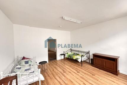 3- Zimmer- Wohnung, beste zentrale Lage, einfache Ausstattung, Blick auf dem Dom, WG- geeignet - Schwerin Altstadt