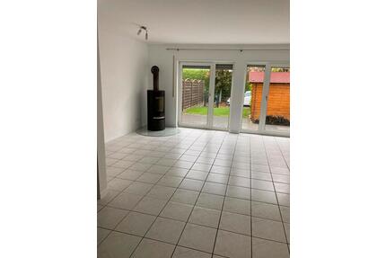 Doppelhaushälfte zur Miete - 1.300,00&nbsp;EUR Kaltmiete, ca.&nbsp; 156,00&nbsp;m&sup2; in Landstuhl (PLZ: 66849)