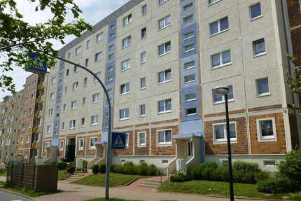 Wohnung zum Mieten in Rostock 420,00 € 64.31 m²