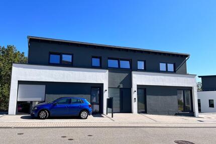 Moderne Penthouse-Neubauwohnung mit großer Terrasse und schöner Aussicht auf die Natur - Idar-Oberstein